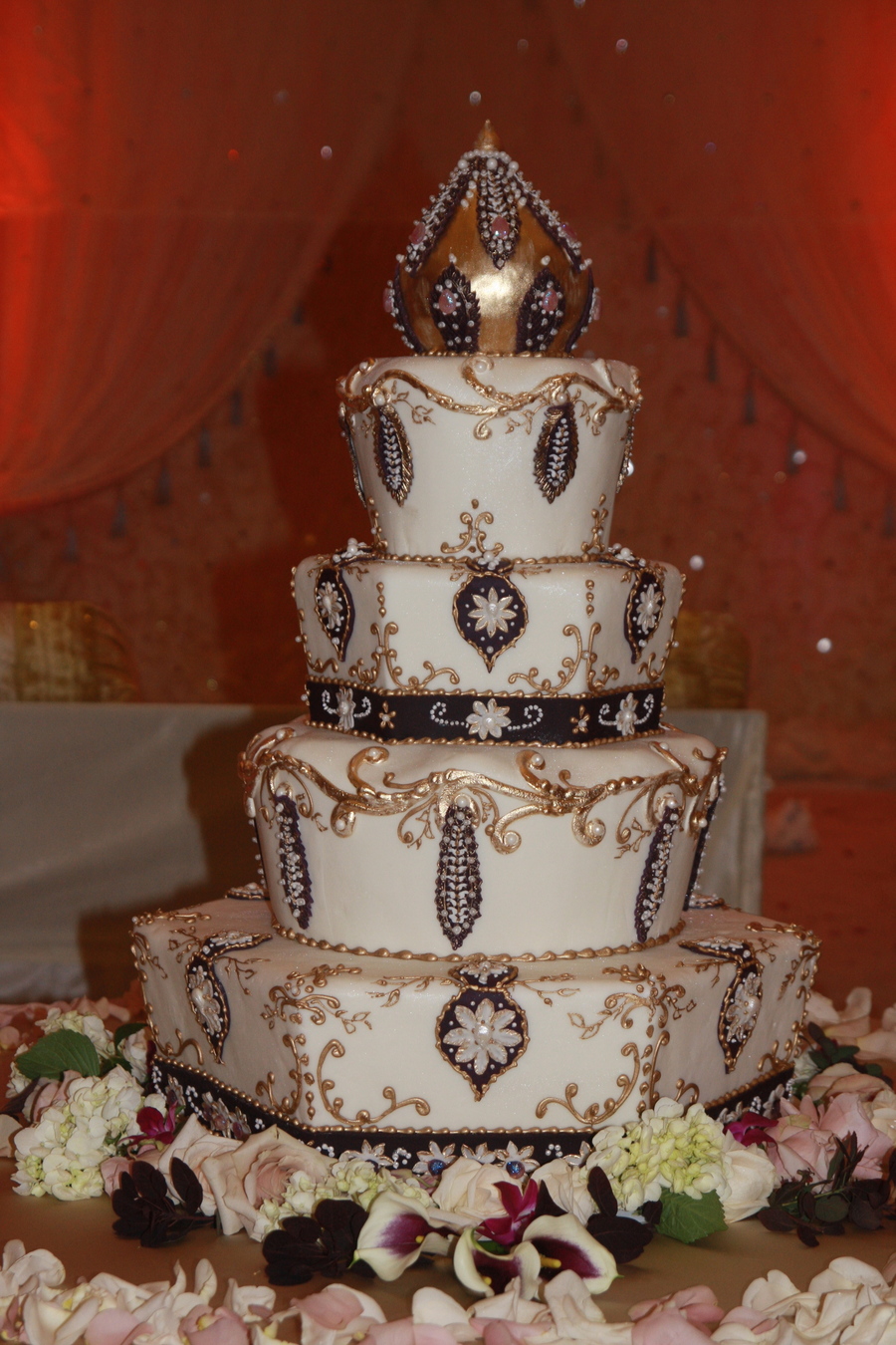 900_746448gPWP_indian-wedding-cake